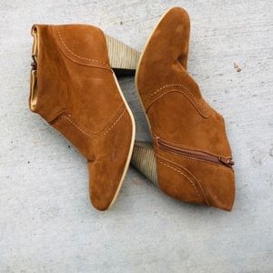 WETSEAL BOOTIES